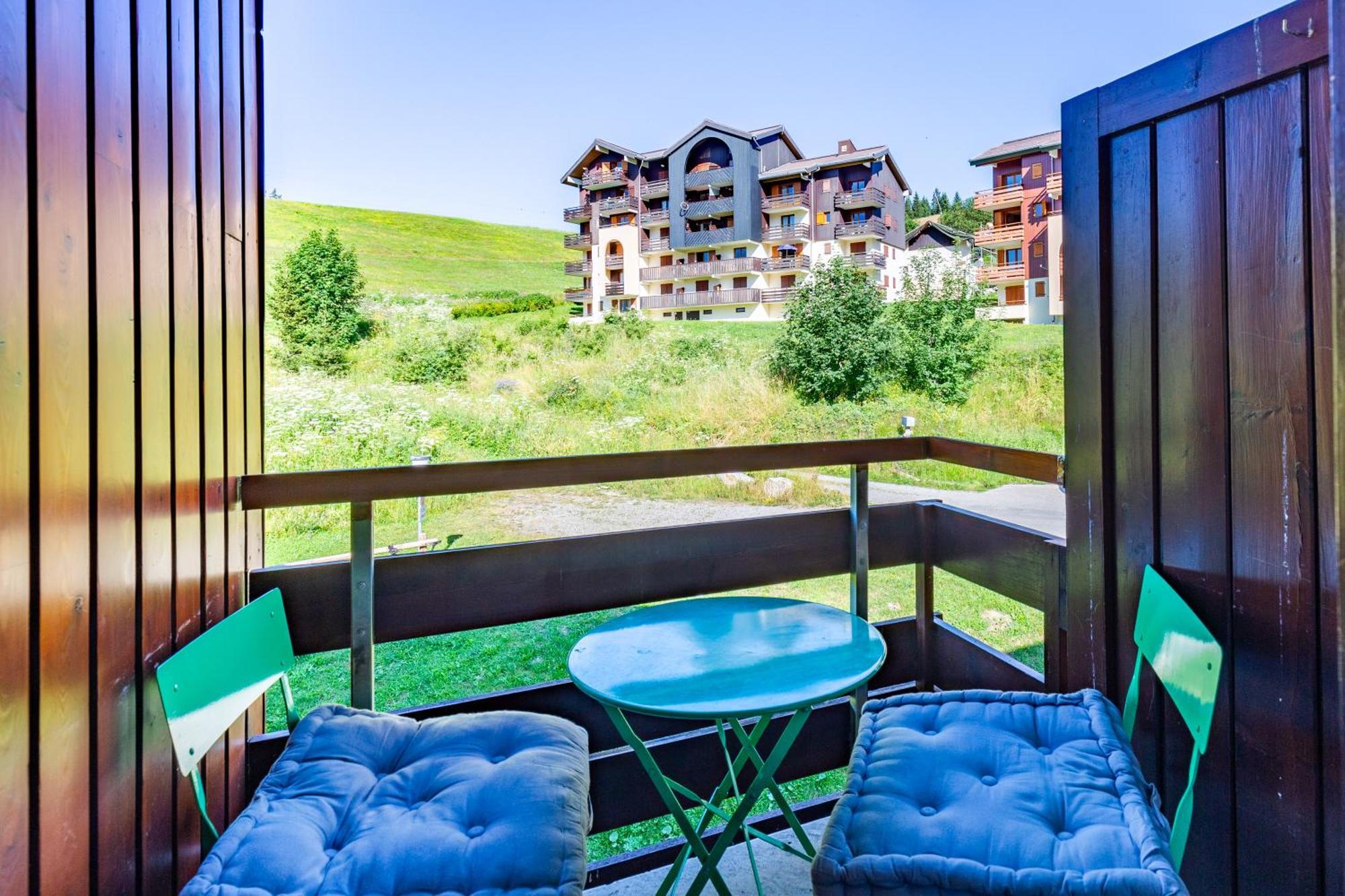 Aravis Apartment Манигод Екстериор снимка